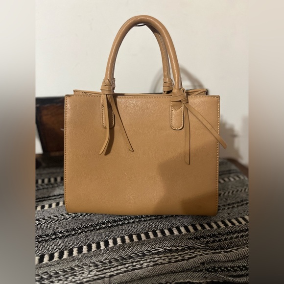 Handbag - Picture 5 of 8